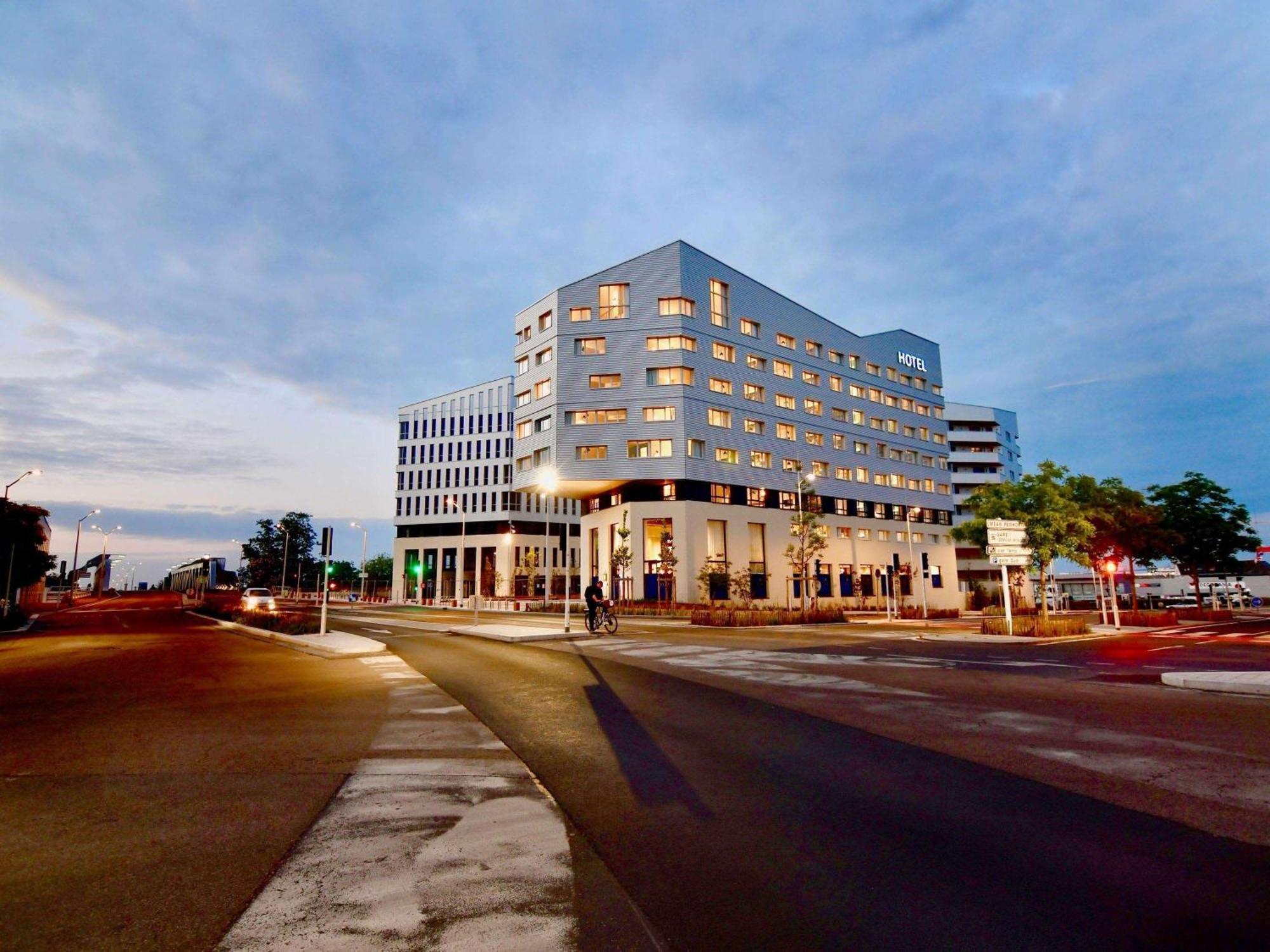 Отель Ibis Styles Saint Nazaire Centre Gare Экстерьер фото